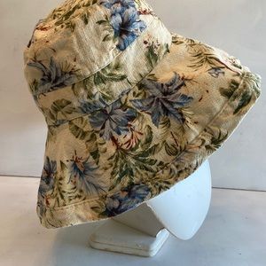 The Scala Collection tropical vibe bucket hat